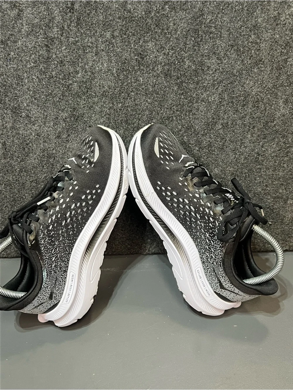 Hoka Kawana Womens Running Shoe - Size 7.5